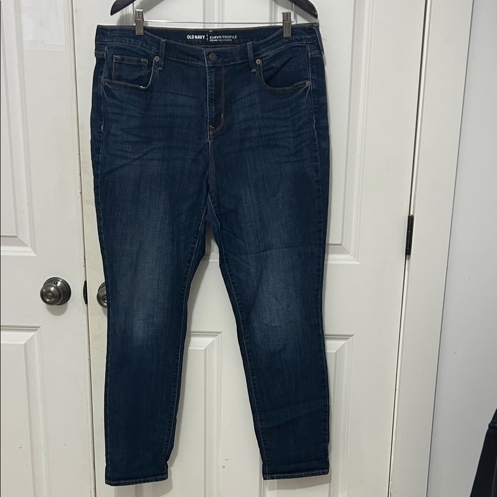 Old Navy Women's Curvy Profile mid rise dark wash jeans size 16 inseam 29”